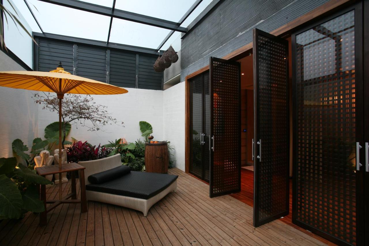 Chateau Boutique Motel Taichung Extérieur photo